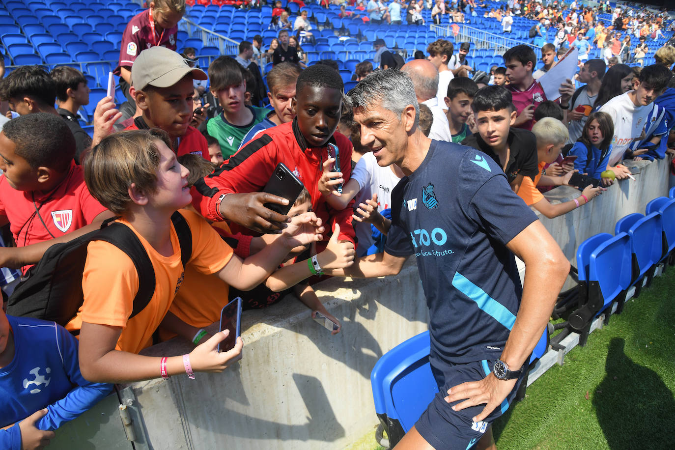 Fotos: Así ha sido el primer entrenamiento de La Real Sociedad en el Reale Arena