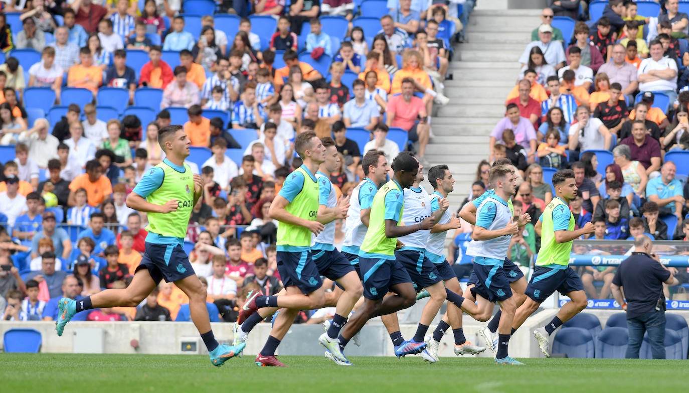 Fotos: Así ha sido el primer entrenamiento de La Real Sociedad en el Reale Arena