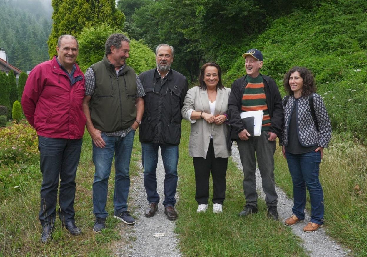 Romero junto a Azkoitia, Bengoa, Crespo, Otsoa y Cáceres en el tramo verde del Vasco-Navarro. 