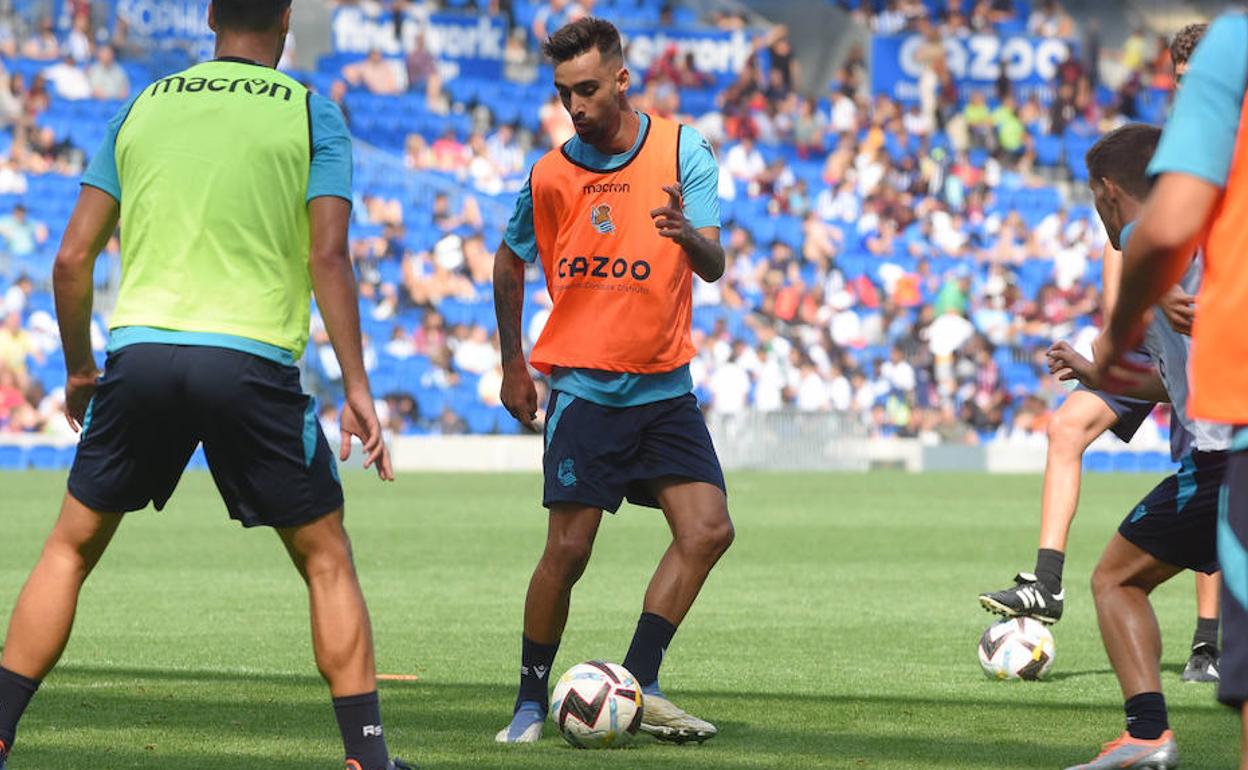 Brais Méndez en el entrenamiento de puertas abiertas en el Reale Arena. 