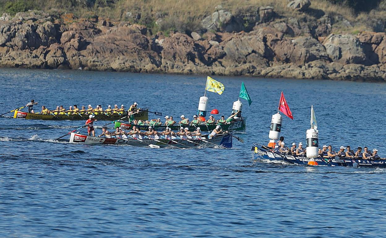 Urdaibai, Donostiarra, Hondarribia y Orio cogen una ciaboga en A Coruña. 