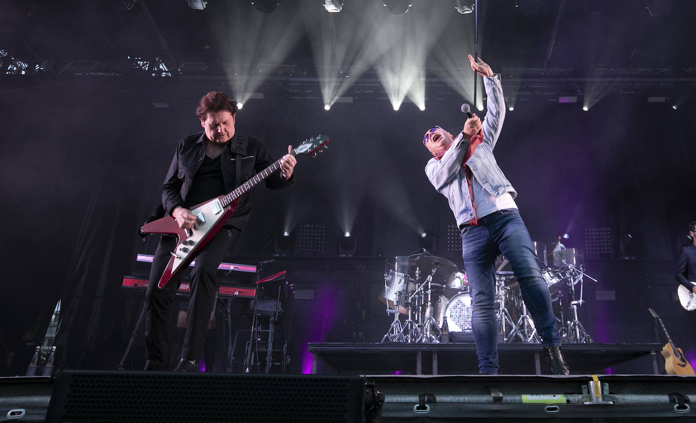 Jazzaldia: Miles de personas disfrutan del concierto de Simple Minds