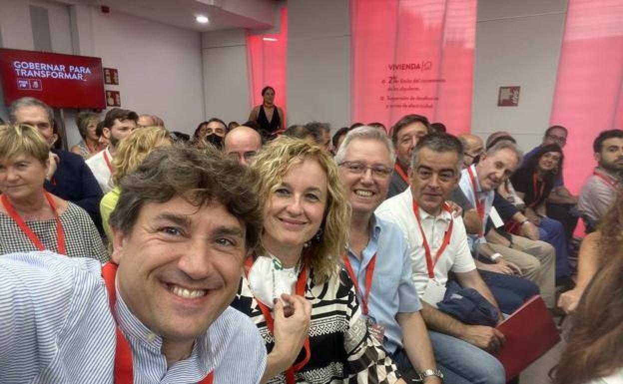 Los socialistas vascos sacan pecho en Ferraz con el ascenso de Patxi López