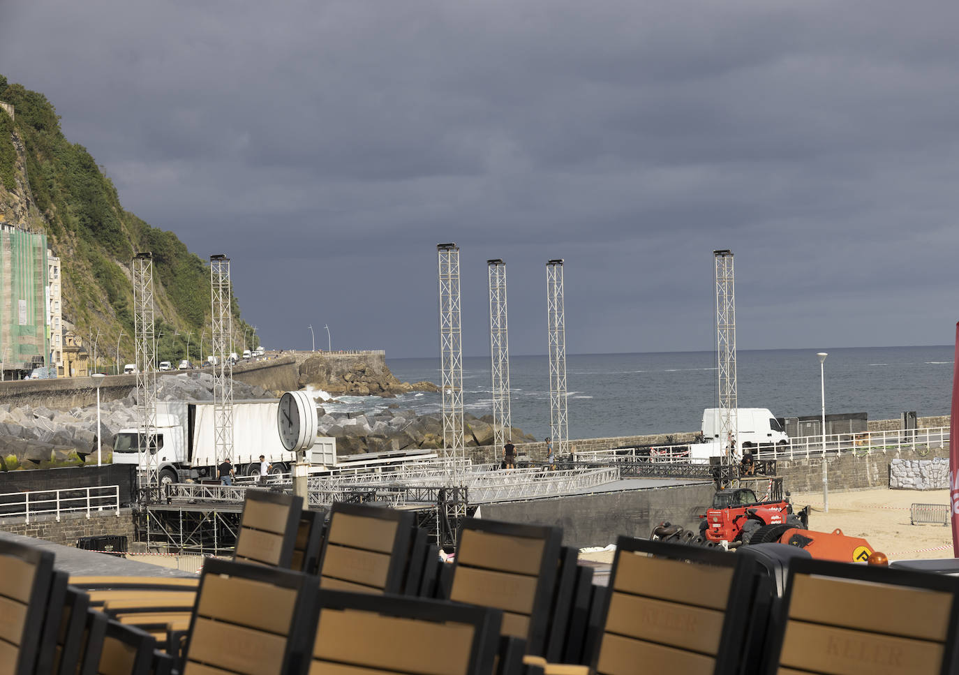 Fotos: Desmontaje de los escenarios del Jazzaldia