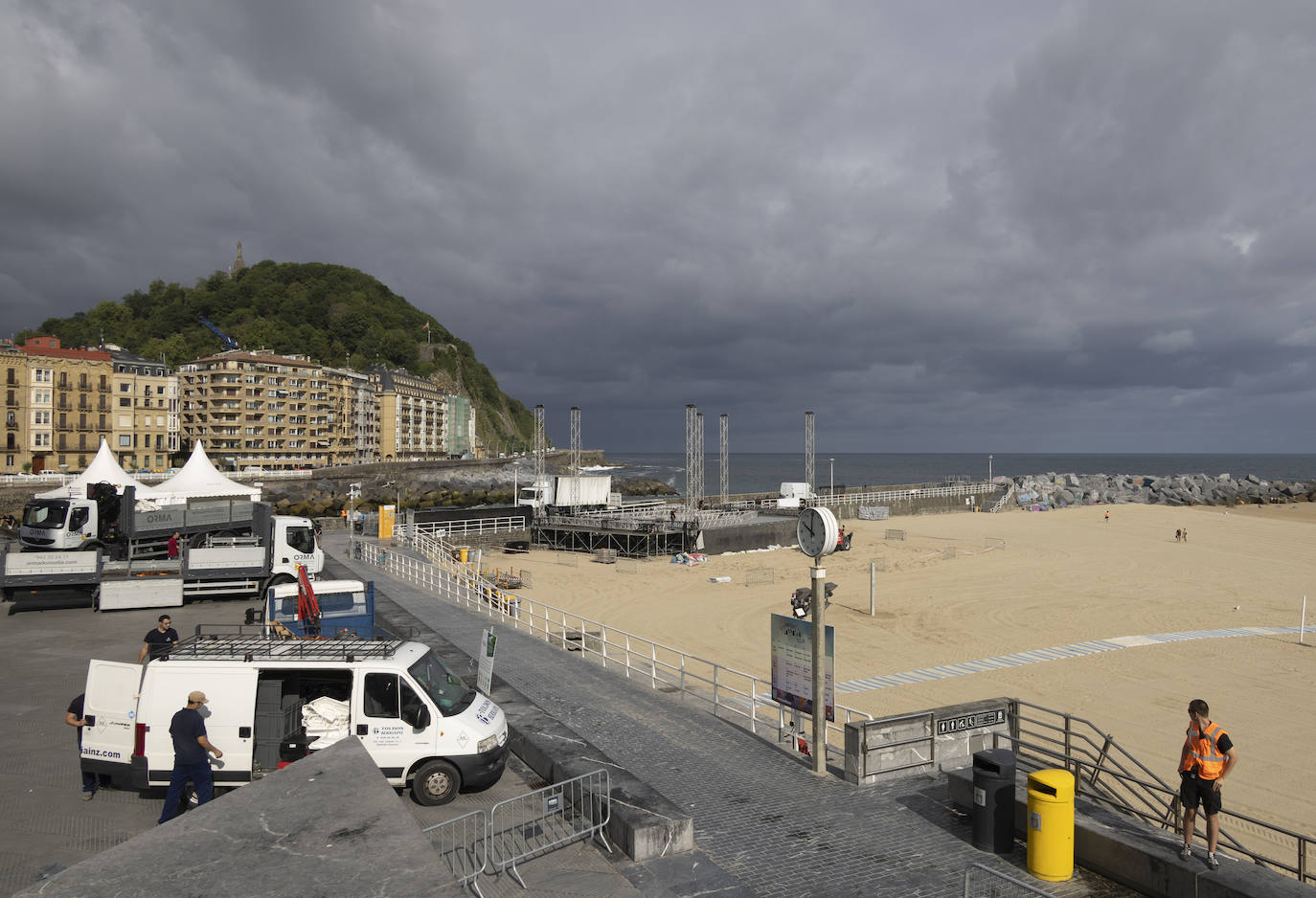 Fotos: Desmontaje de los escenarios del Jazzaldia