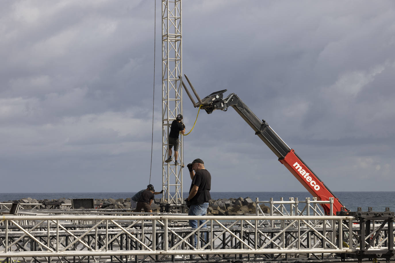 Fotos: Desmontaje de los escenarios del Jazzaldia