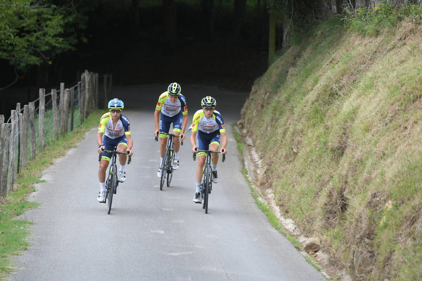 Fotos: Los favoritos de la Clásica se preparan en Murgil
