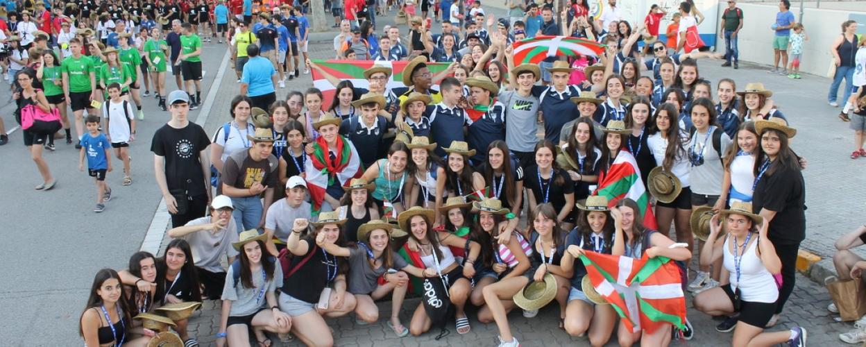 La amplísima representación ordiziarra en Granollers; 87 personas entre jugadores, técnicos y directivos. 