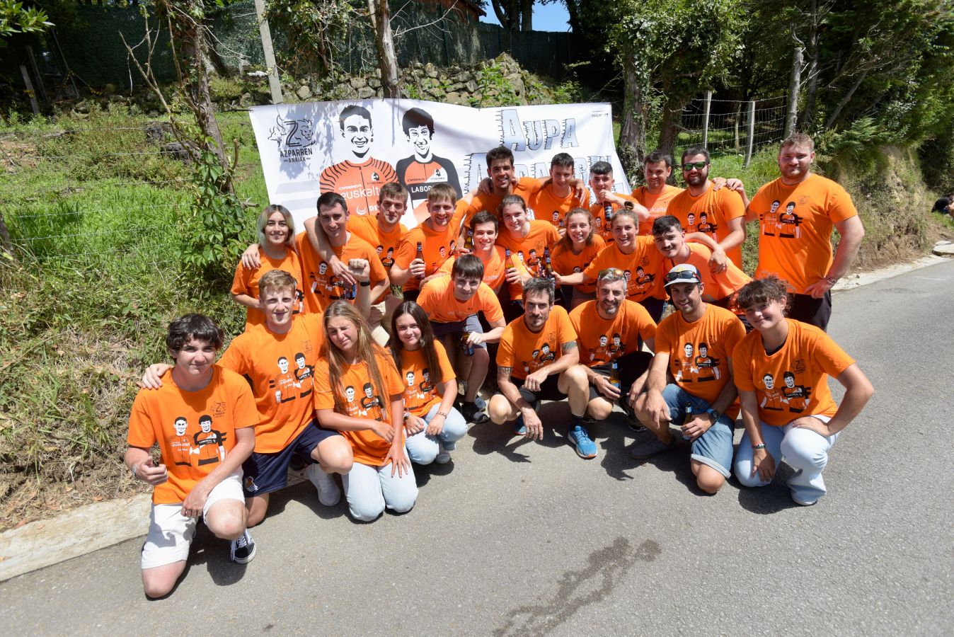 Fotos: Los aficionados se preparan para la llegada de los ciclistas a Murgil