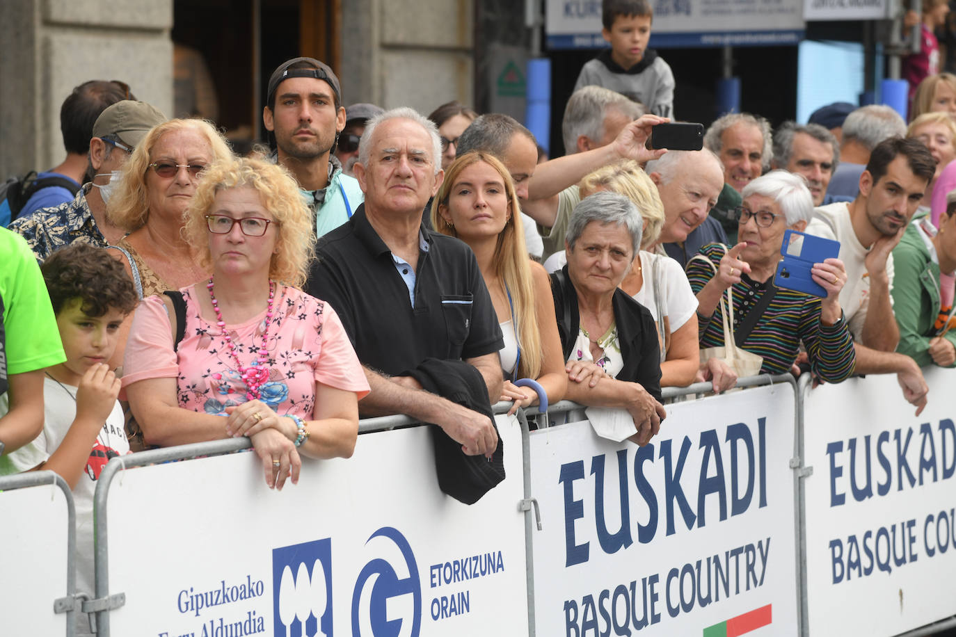 Fotos: Búscate en la salida de la Clásica de San Sebastián