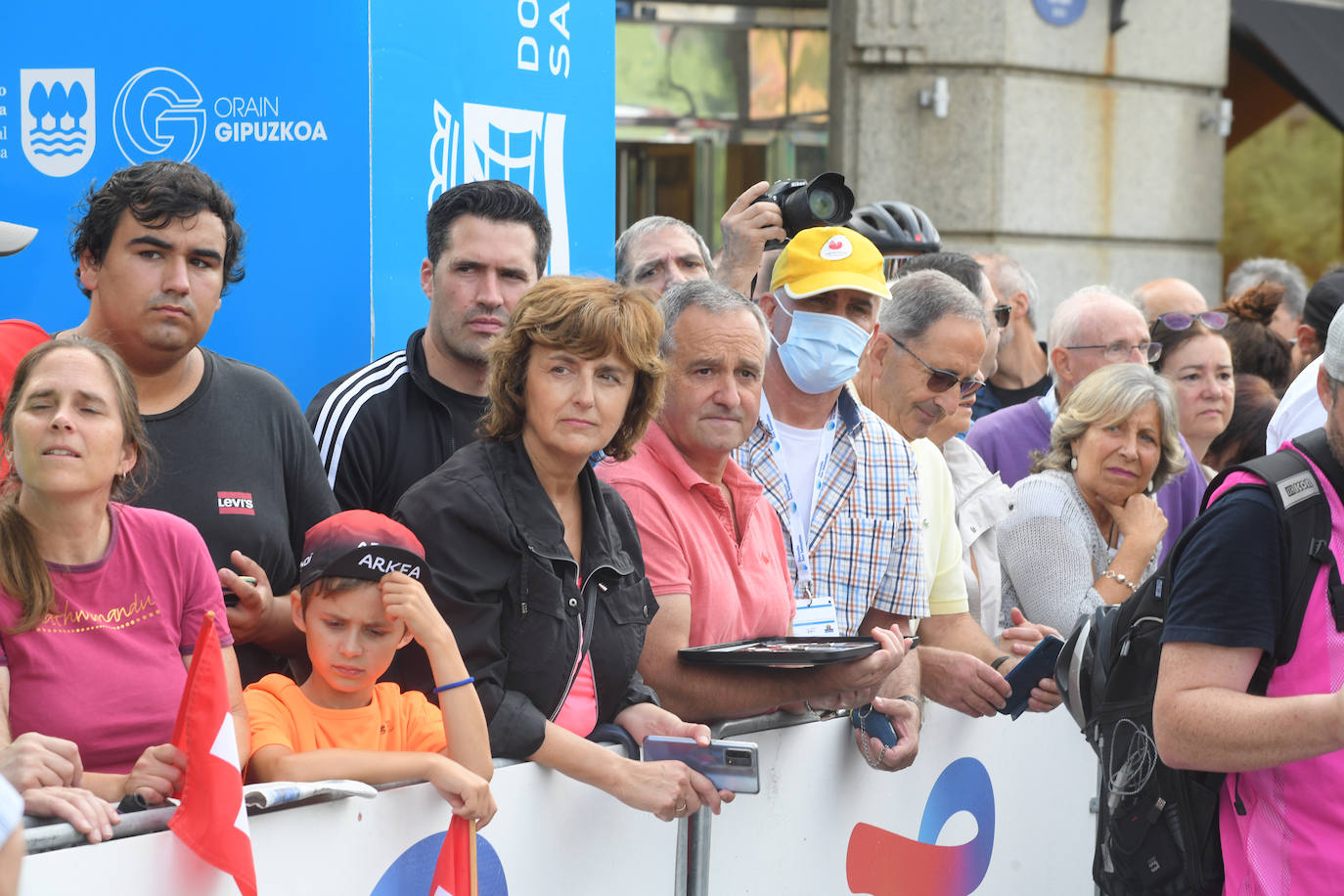Fotos: Búscate en la salida de la Clásica de San Sebastián