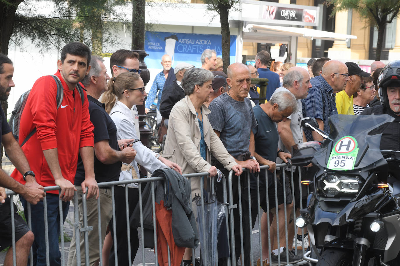 Fotos: Búscate en la salida de la Clásica de San Sebastián