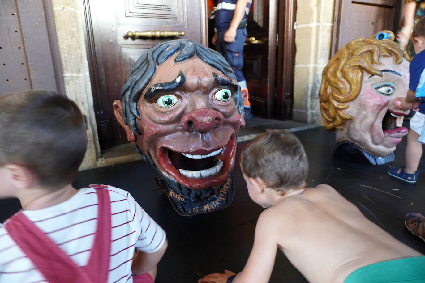 Fotos: Xanisteban festetan murgildu dira oiartzuarrak