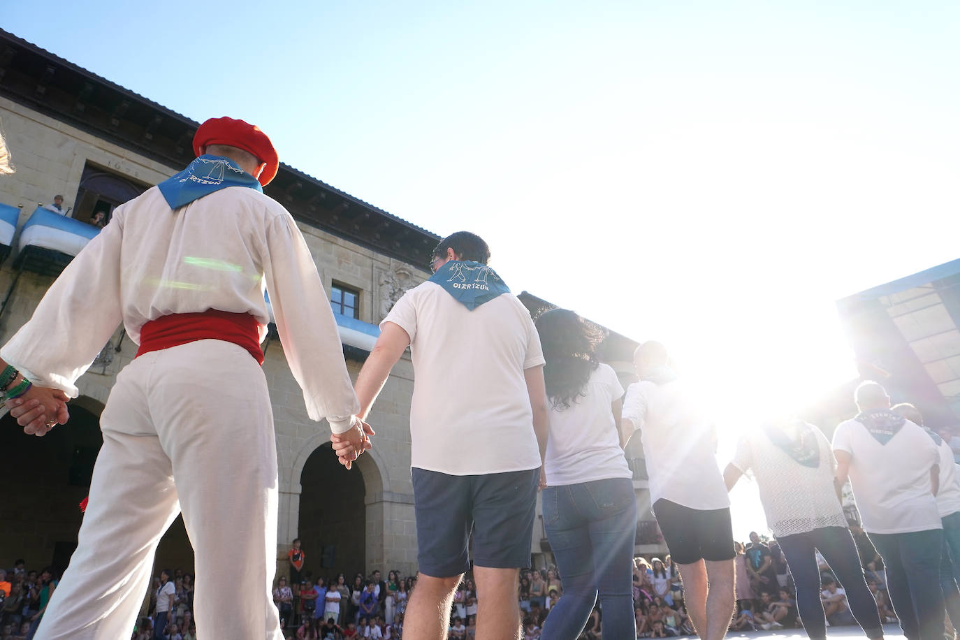 Fotos: Xanisteban festetan murgildu dira oiartzuarrak