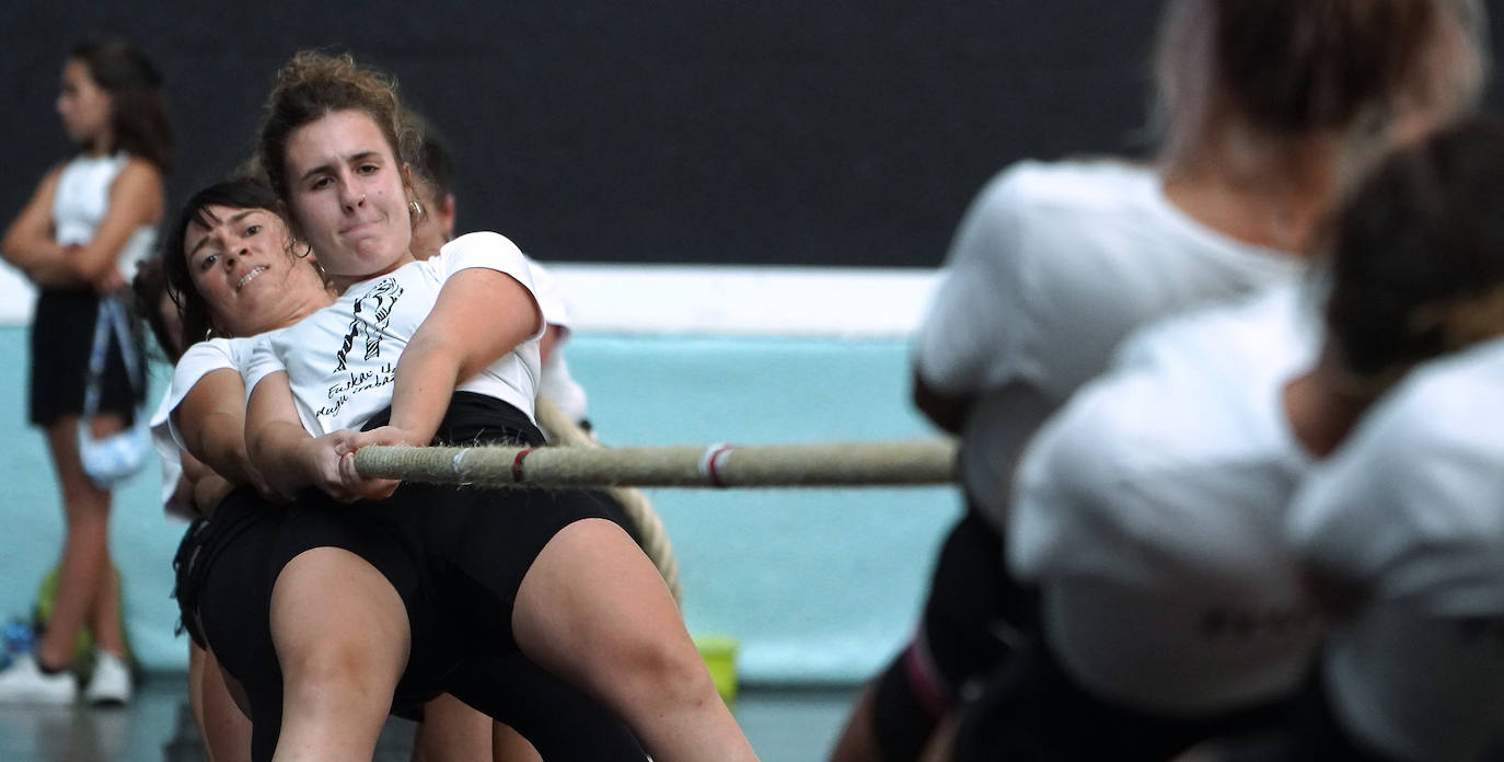 Fotos: Ekitaldiz jositako Xanistebanetako egun handia