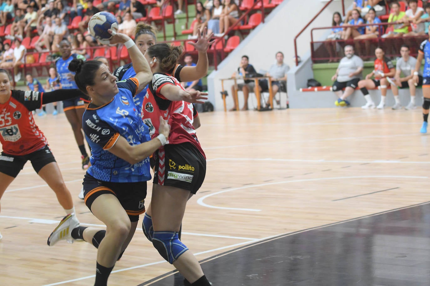 Fotos: La carta de presentación del Bera Bera es la de un equipo campeón