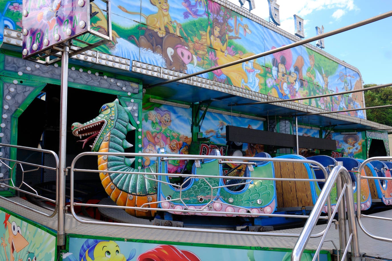 Fotos: Las ferias del Paseo Nuevo están listas para el inicio de la Semana Grande