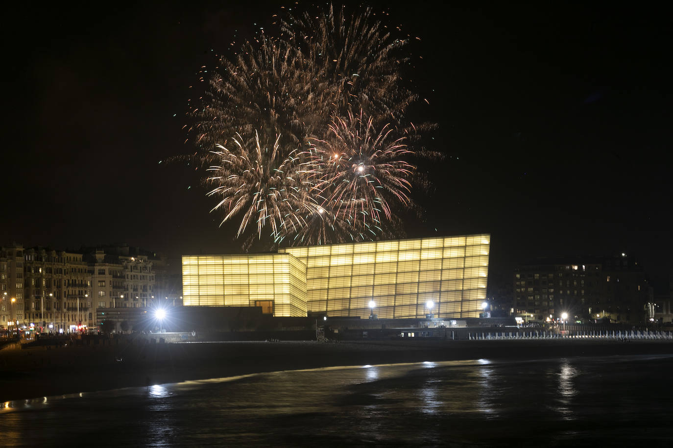 Fotos: La pirotecnia de Castellón Martí, protagonista de los fuegos