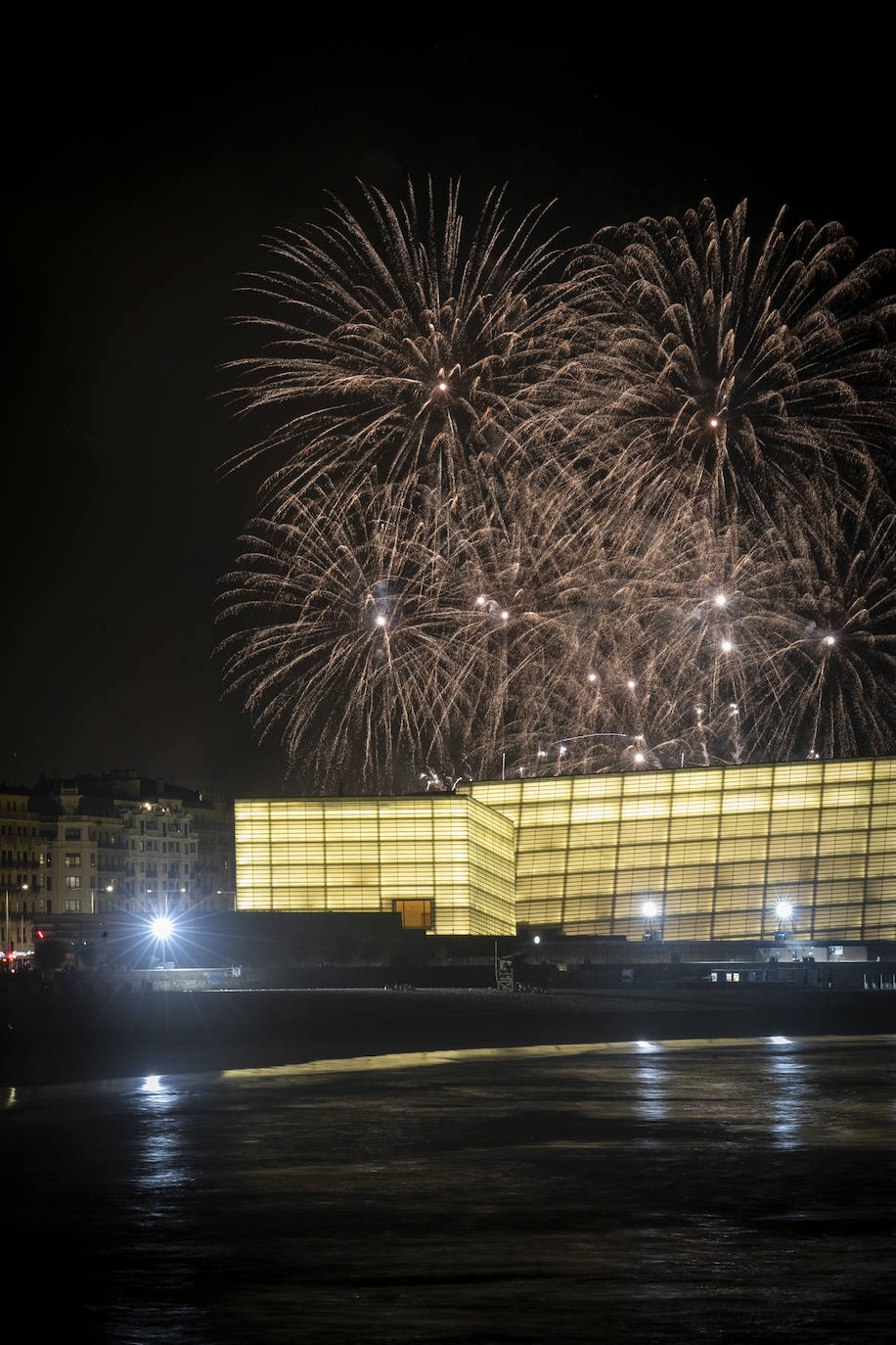 Fotos: La pirotecnia de Castellón Martí, protagonista de los fuegos
