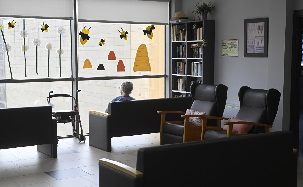 Políticas sociales: El aumento de inspecciones sorpresa revela una cifra récord de áreas de mejora en las residencias