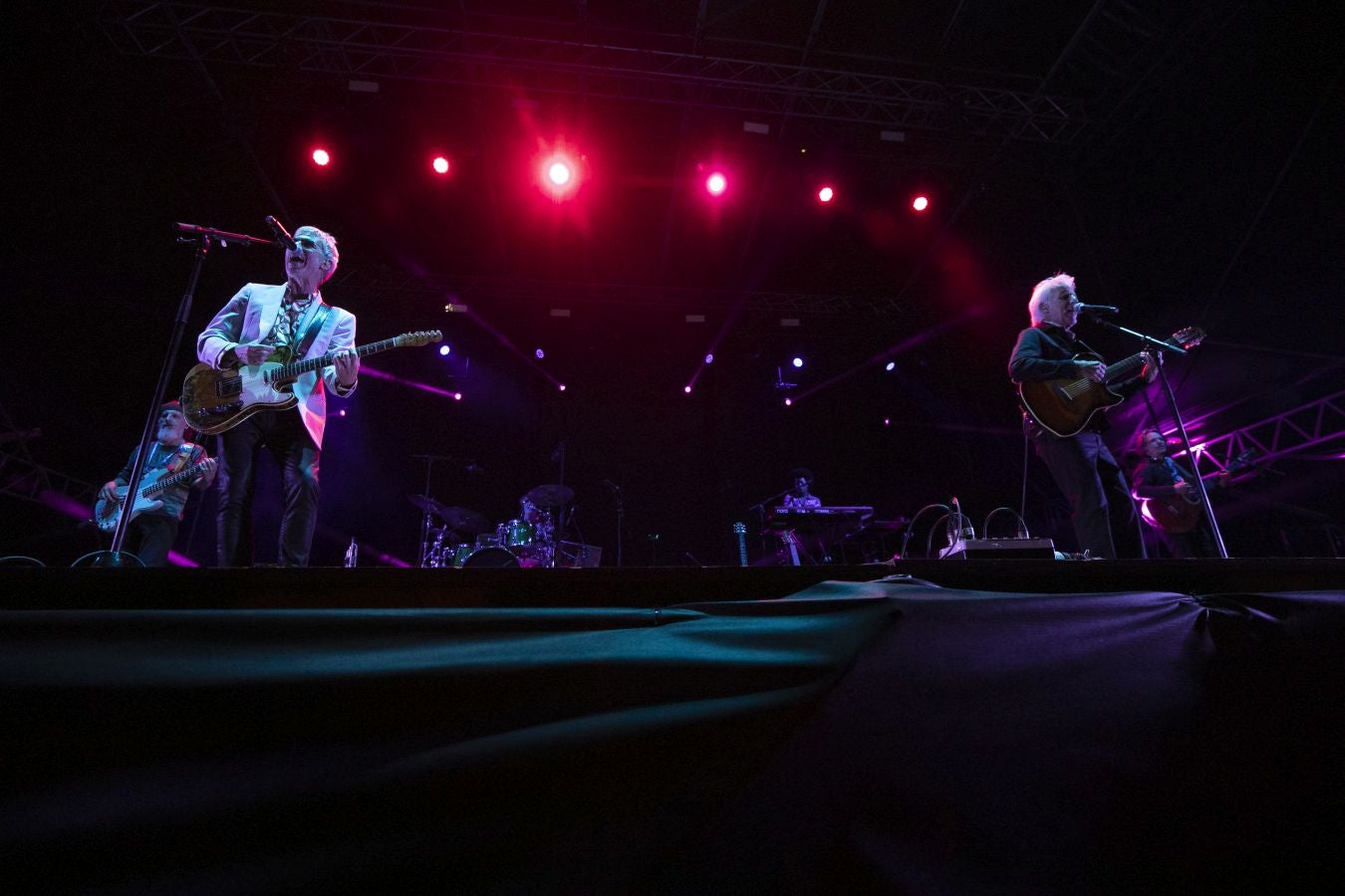 La explanada de Sagüés volvió a quedarse pequeña y los asistentes pudieron disfrutar en vivo de grandes clásicos. 