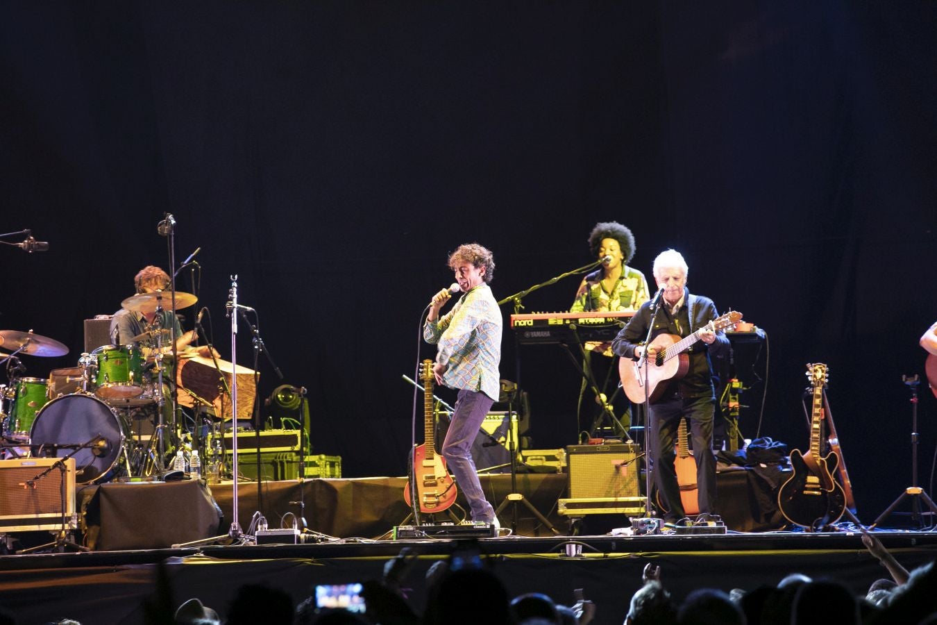 La explanada de Sagüés volvió a quedarse pequeña y los asistentes pudieron disfrutar en vivo de grandes clásicos. 