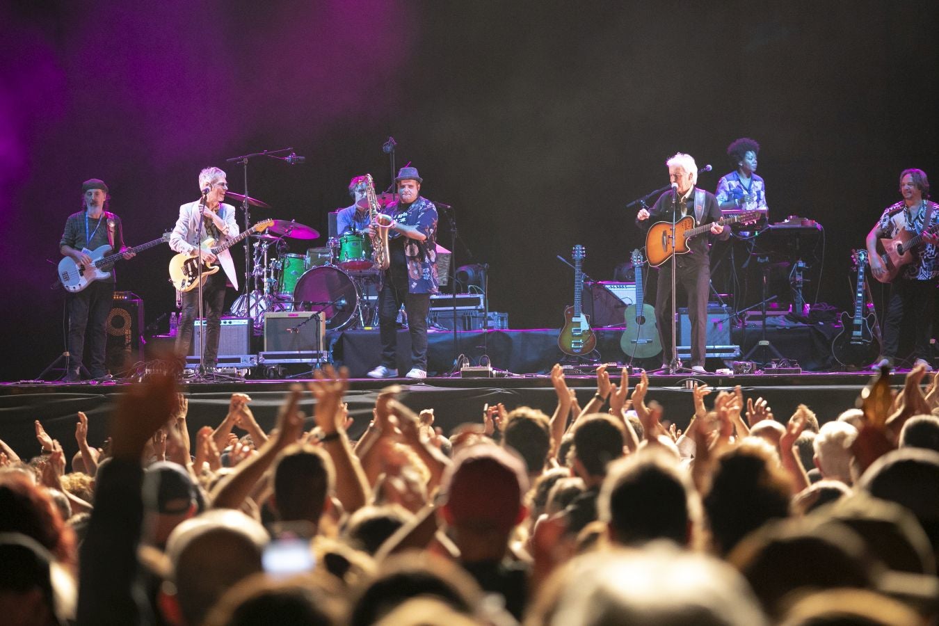 La explanada de Sagüés volvió a quedarse pequeña y los asistentes pudieron disfrutar en vivo de grandes clásicos. 