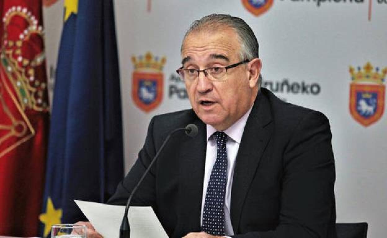 Enrique Maya no aclara si se presentará o no a la reelección