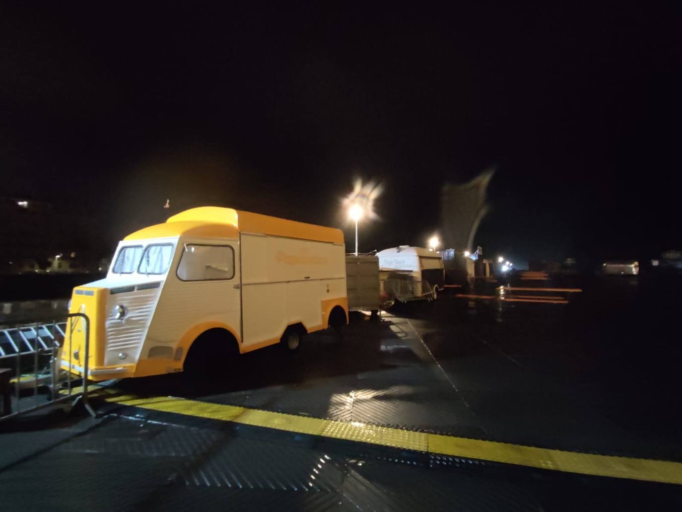 Fotos: El temporal obliga a suspender los fuegos