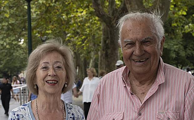 Puri y su marido Felipe no se pierden los fuegos. 