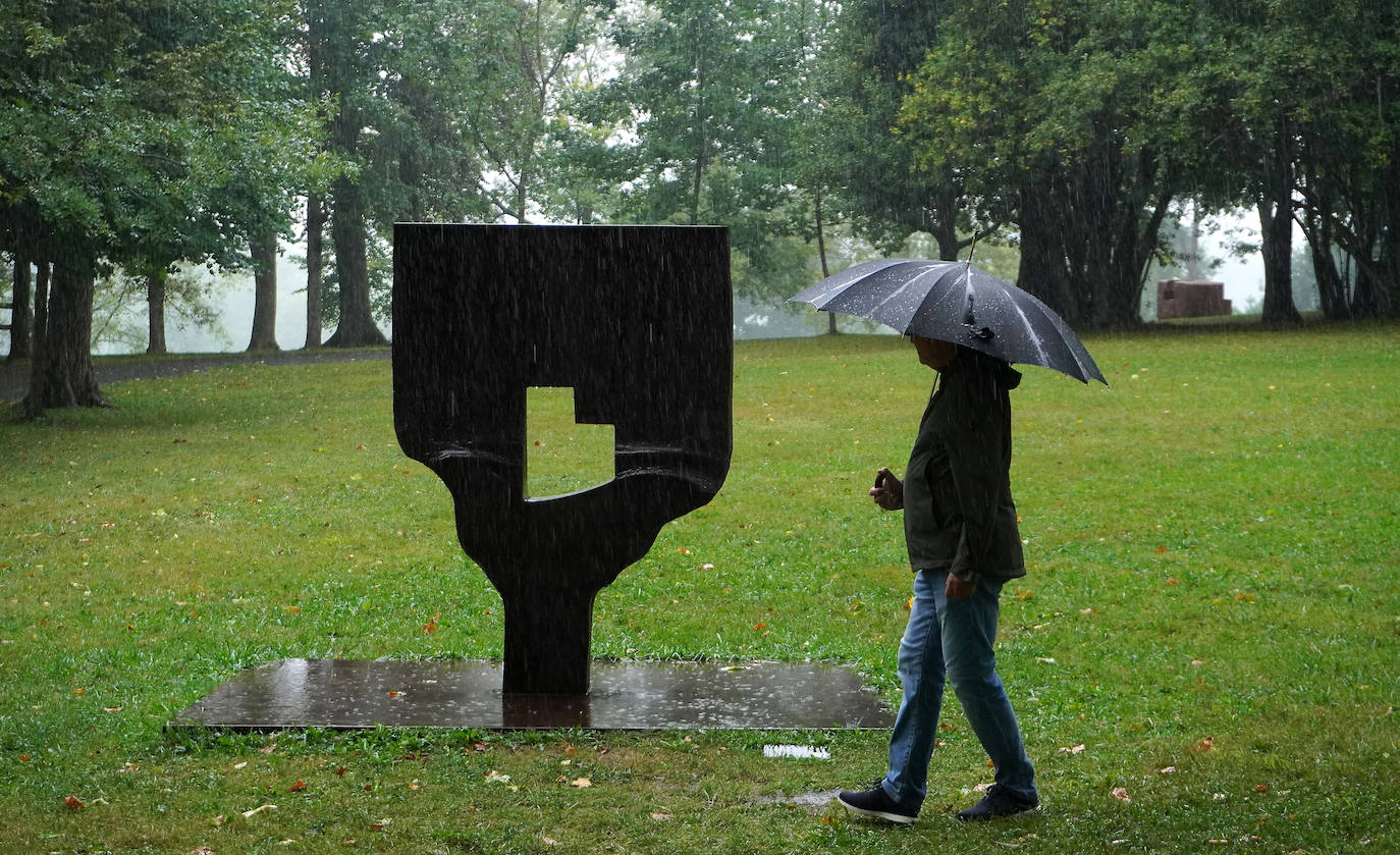 Fotos: Éxito de visitantes en Chillida Leku en vísperas de un aniversario muy especial