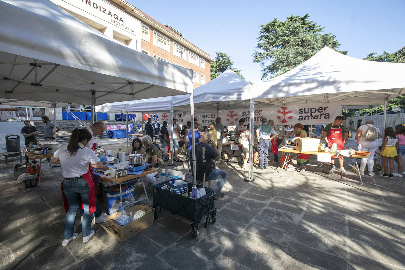 Fotos: Las imágenes del concurso de menestra de cordero