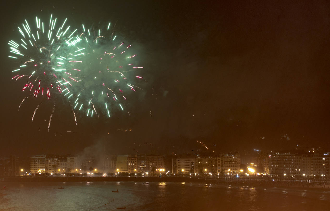 Fotos: La pirotecnia valencia Turis, la protagonista del jueves