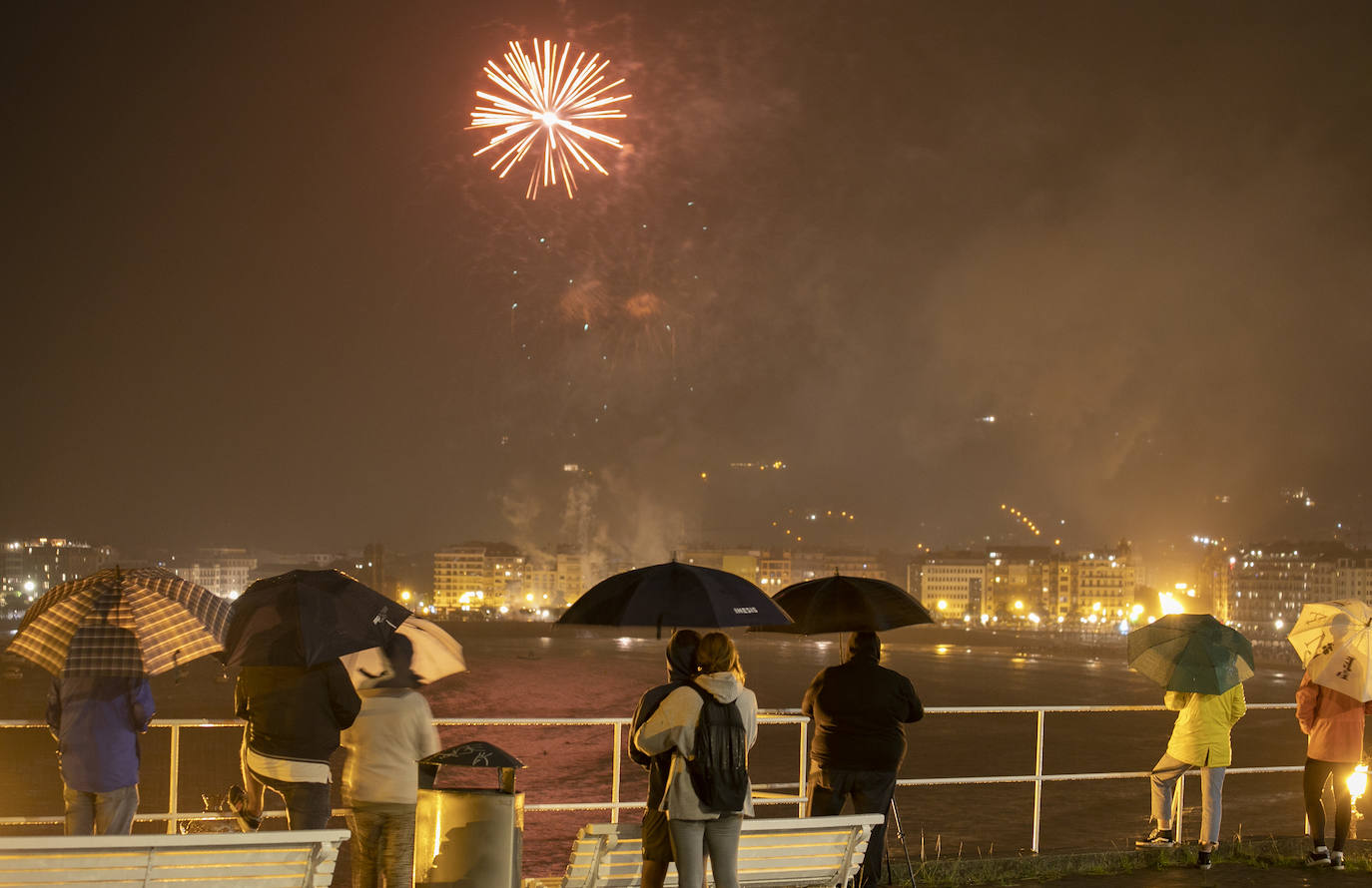 Fotos: La pirotecnia valencia Turis, la protagonista del jueves