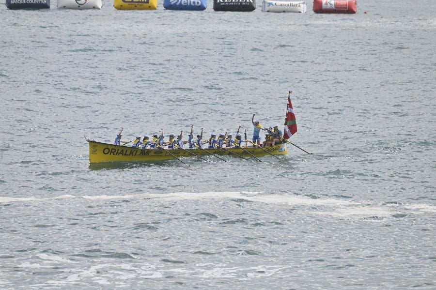 Fotos: Orio se pasea en Zarautz