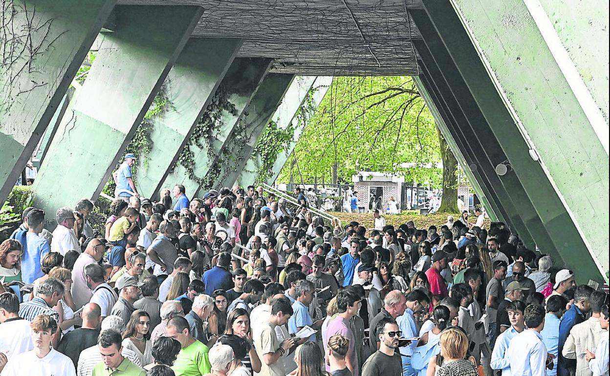 El público volverá a acudir en buen número al hipódromo. 