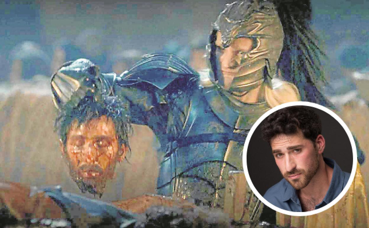 Daemon Targaryen (Matt Smith) sostiene la cabeza cortada del soldado al que interpreta Jon Arnedo en el primer capítulo de la serie. 