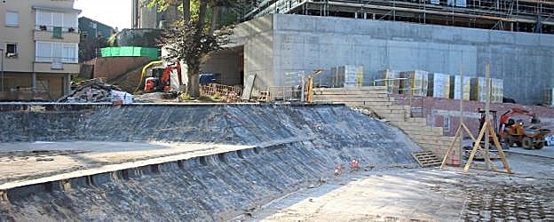 landetxeko plazan lanak urte bukaerarako amaitutako egotea espero dute. 