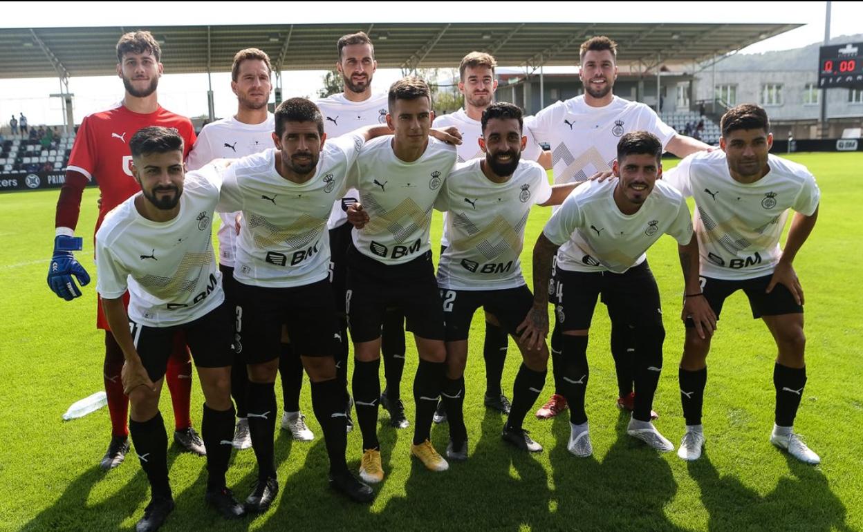 El once que presentó Aitor Zulaika en el encuentro de pretemporada ante el Sanse, el más positivo del verano para los txuribeltz. 