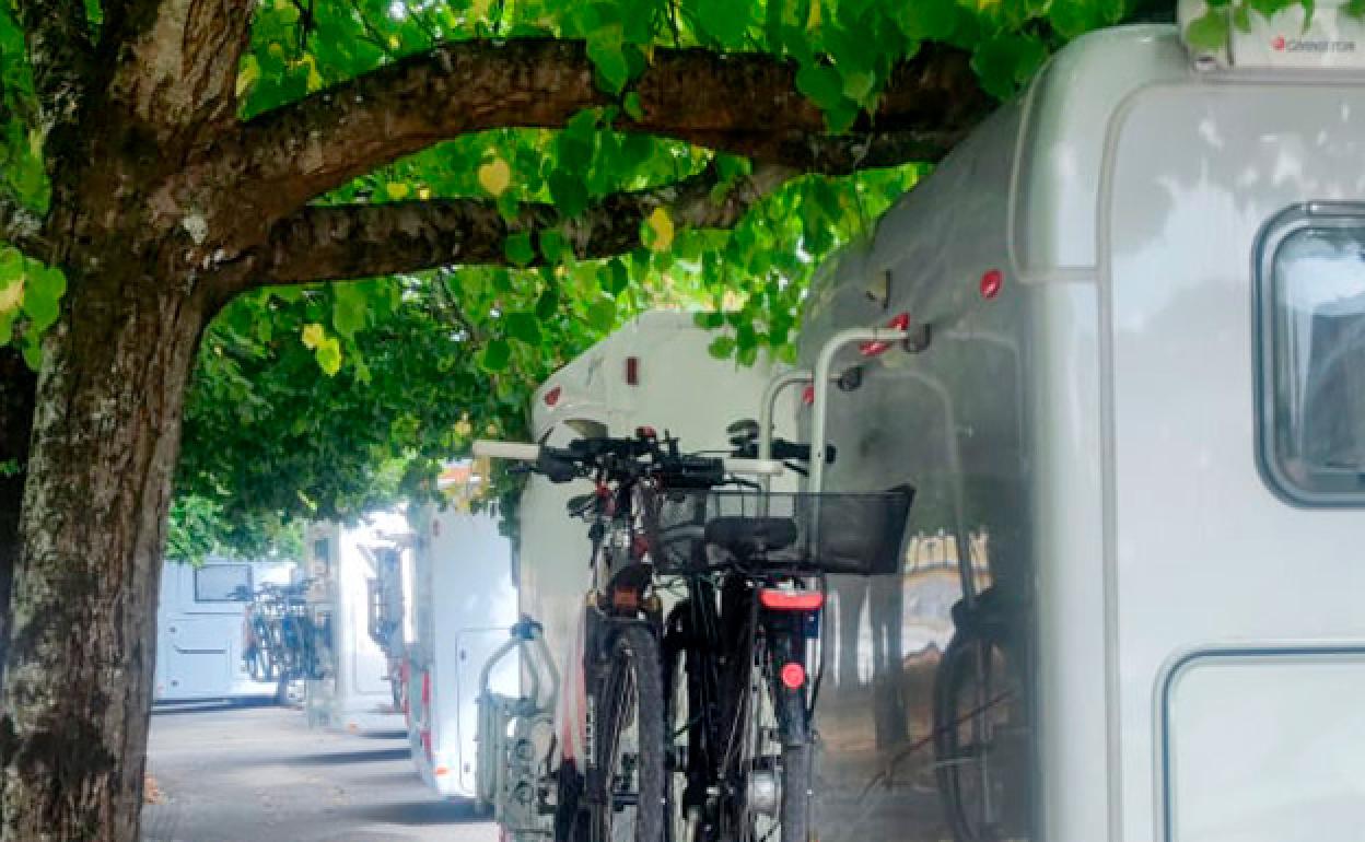 Las caravanas invaden la ciudad, cada año peor. Lo de Berio es un escándalo