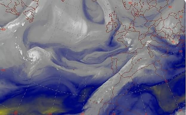 El huracan Danielle, en medio del Atlántico.