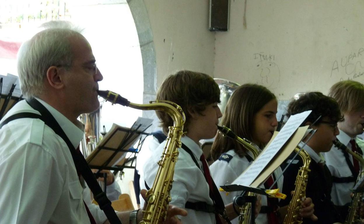Zestoa: Ertxiña musika eskolako ordutegi banaketa astelehenean