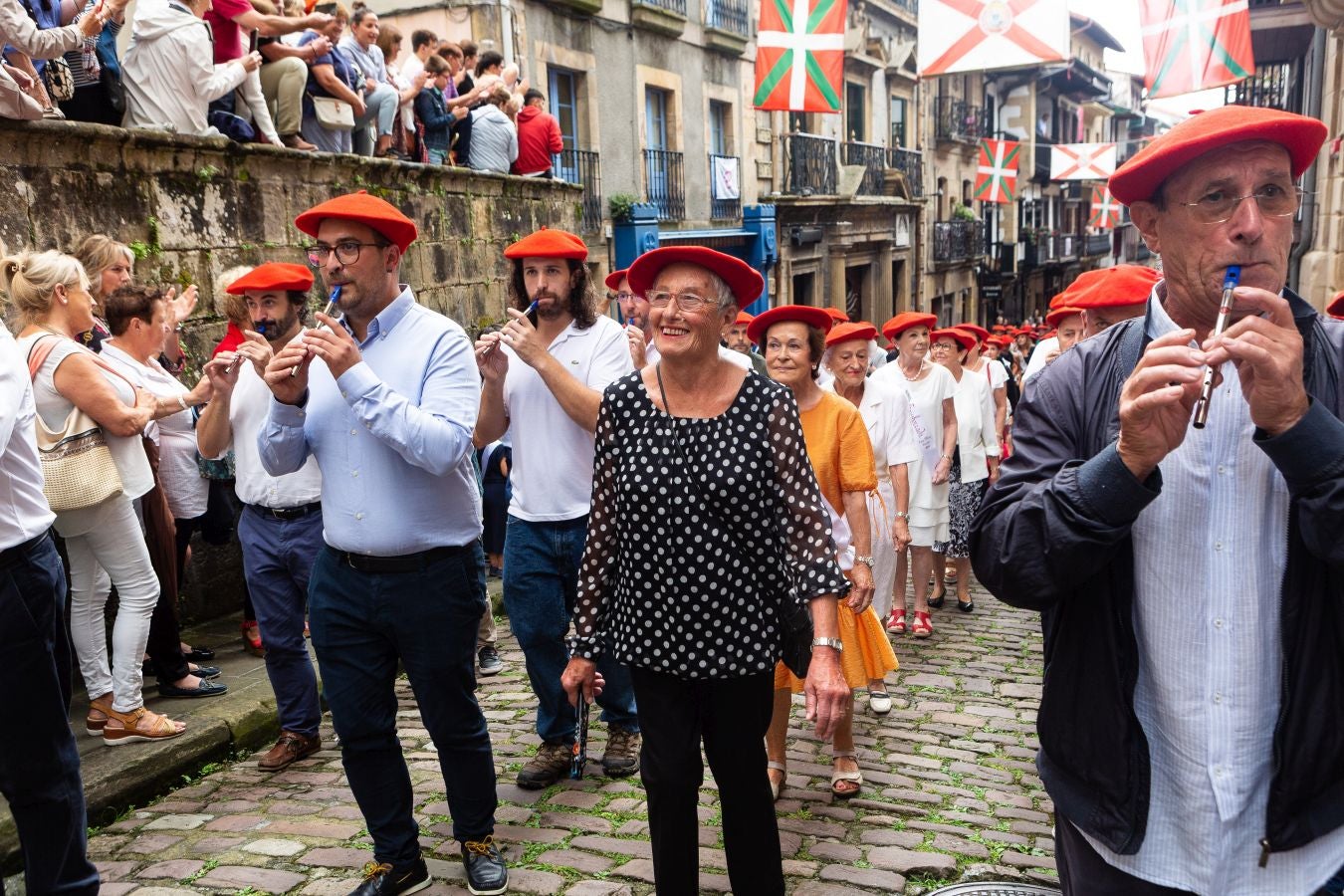 Fotos: Tanborrada celebró el centenario de su fundación con una emotiva jornada