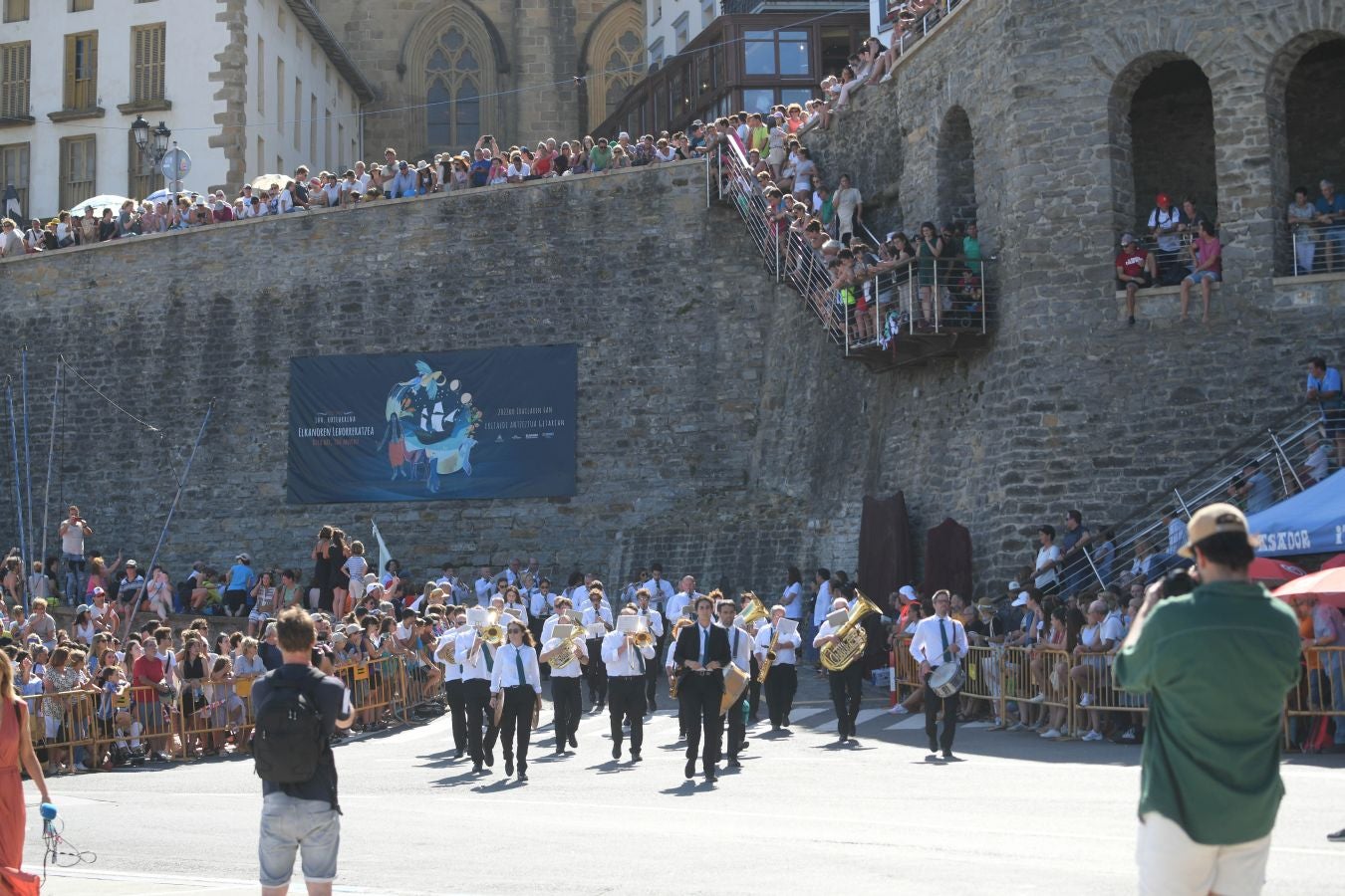 Fotos: Las mejores imágenes del desembarco de Elcano en Getaria