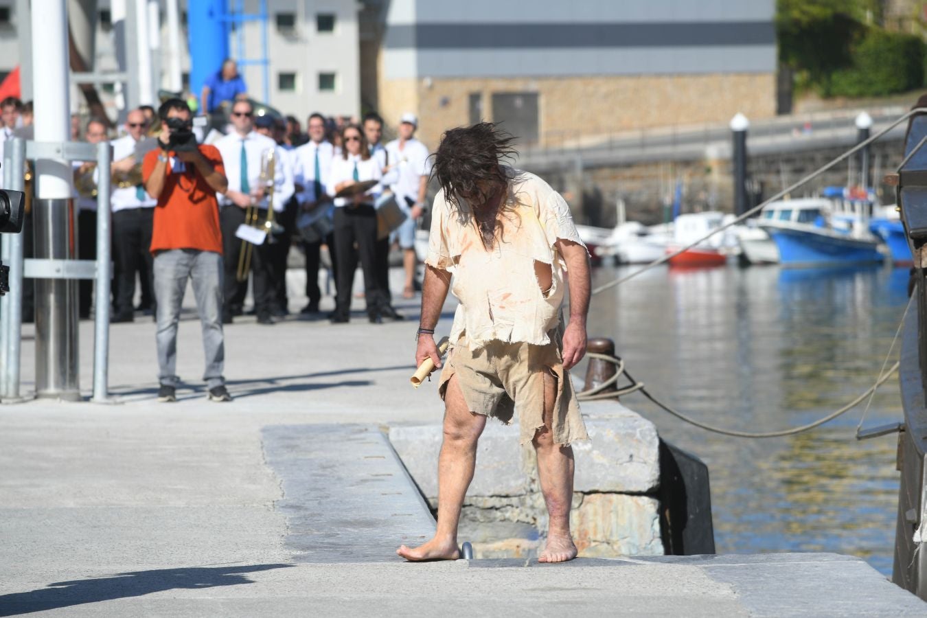 Fotos: Las mejores imágenes del desembarco de Elcano en Getaria