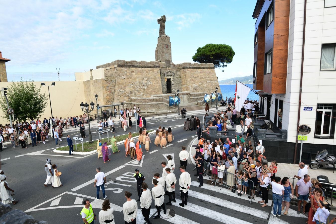 Fotos: Las mejores imágenes del desembarco de Elcano en Getaria
