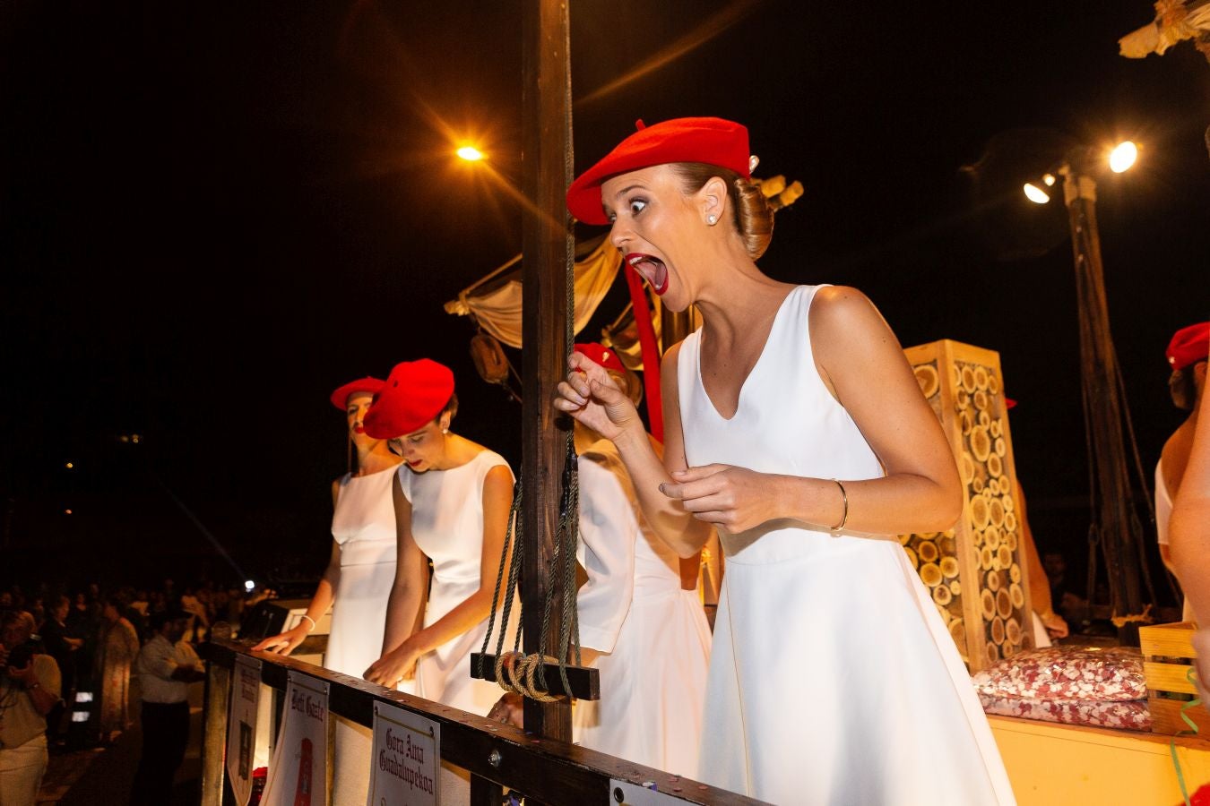 Fotos: La noche de las cantineras también está de vuelta en Hondarribia