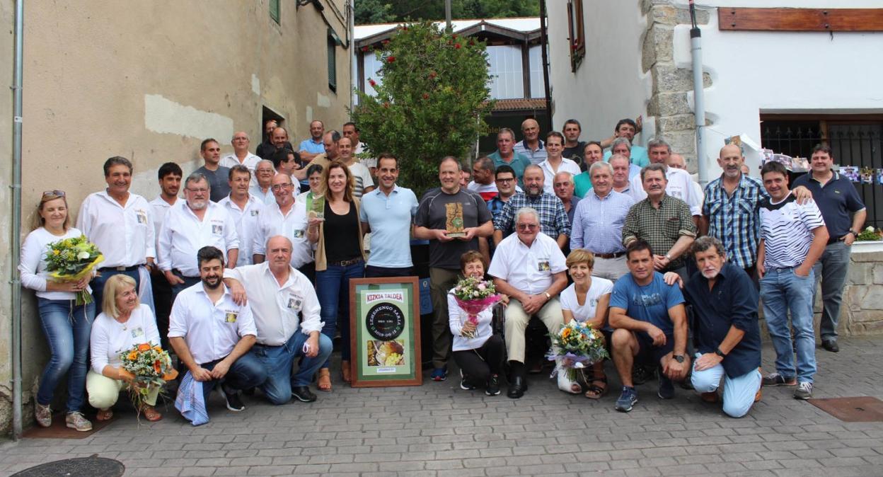 Kizkia Taldea retoma la organización en Gure Izarra de su tradicional concurso de sidras. 