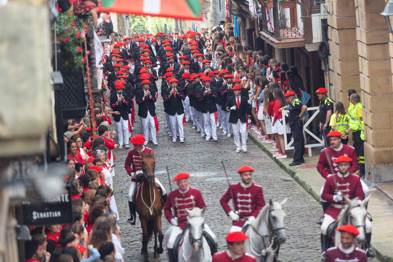 Fotos: Las mejores imágenes del Alarde tradicional
