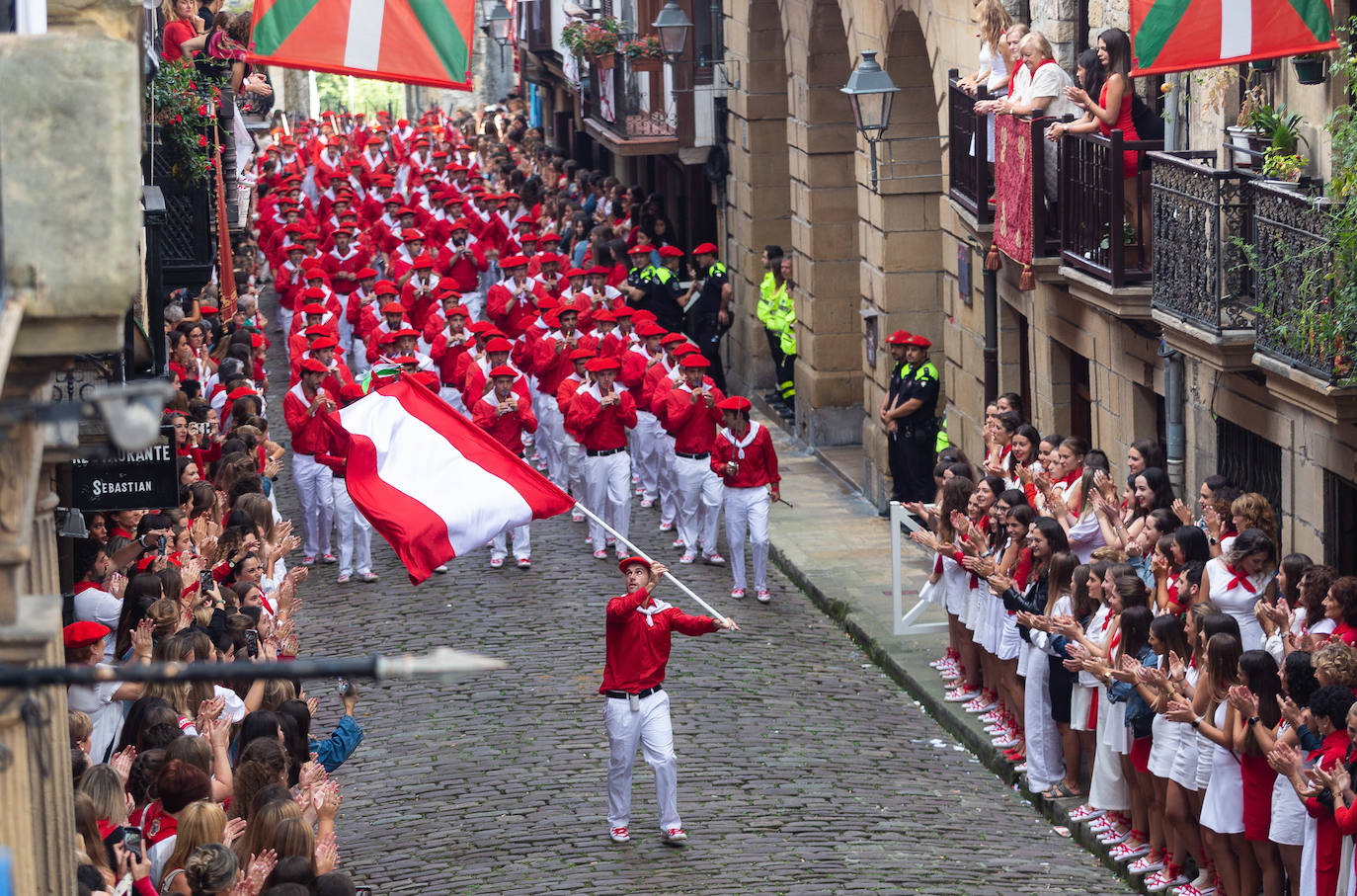 Fotos: Las mejores imágenes del Alarde tradicional